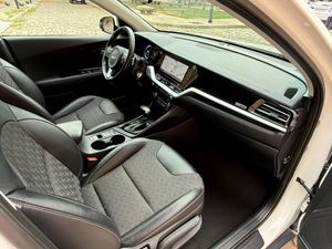 Kia Niro 1.6 GDi HEV 141 CV Drive - Foto 17