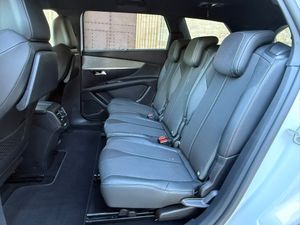 Peugeot 5008 GT BlueHDi 130 EAT8 - Foto 18