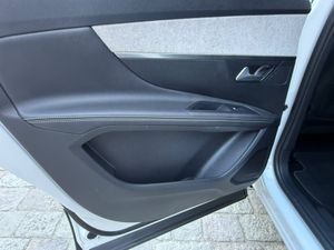 Peugeot 5008 GT BlueHDi 130 EAT8 - Foto 17