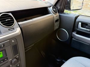 Land-Rover Discovery 3 TDV6 2.7 SE CommandShift - Foto 35