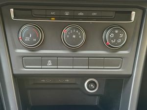 Volkswagen Touran Advance 2.0 TDI 90 kW - Foto 30