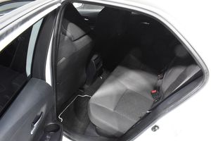 Toyota Corolla 1.8 HYBRID ACTIVE TECH E-CVT  - Foto 9
