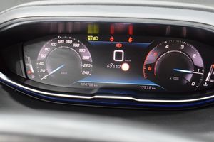 Peugeot 5008 Allure 1.5 HDI 130CV  - Foto 17