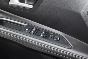 Peugeot 5008 Allure 1.5 HDI 130CV  - Foto 22