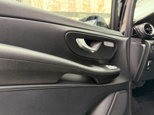 Mercedes Clase V 220 d Larga  Avantgarde   - Foto 3