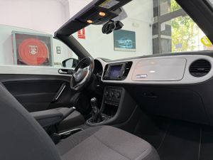 Volkswagen Beetle 2.0 TDI   - Foto 9