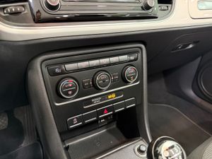 Volkswagen Beetle 2.0 TDI   - Foto 7