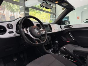 Volkswagen Beetle 2.0 TDI   - Foto 3