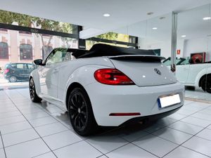 Volkswagen Beetle 2.0 TDI   - Foto 17