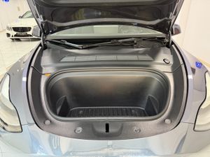 Tesla Model Y Gran autonomía Tracción integral  - Foto 13