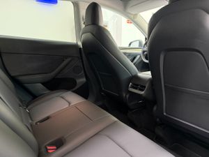 Tesla Model Y Gran autonomía Tracción integral  - Foto 9