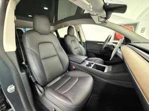 Tesla Model Y Gran autonomía Tracción integral  - Foto 24