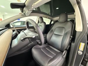 Tesla Model Y Gran autonomía Tracción integral  - Foto 21