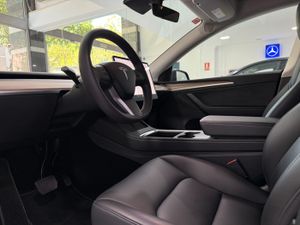 Tesla Model Y Gran autonomía Tracción integral  - Foto 3