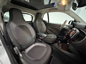 Smart Fortwo EQ fortwo - Foto 14
