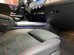 Mercedes Clase B 200 7G-DCT/AMG Line/Paquete Premium/Llanta 19   - Foto 16