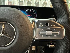 Mercedes Clase A 180 7G-DCT/Edition/Paquete Premium/Llanta 19   - Foto 5