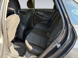 Hyundai i30 1.0 TGDI 48V Klass LRR 88 kW (120 CV) - Foto 13
