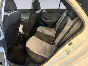Hyundai i20 1.2 MPI BlueDrive Essence 62 kW (84 CV) - Foto 12