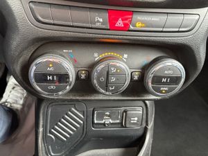 Jeep Renegade 1.6 Multijet Dawn of Justice 4x2 88 kW (120 CV) - Foto 16