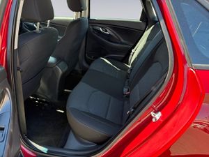 Hyundai i30 1.0 TGDI 48V Klass LRR 88 kW (120 CV) - Foto 13