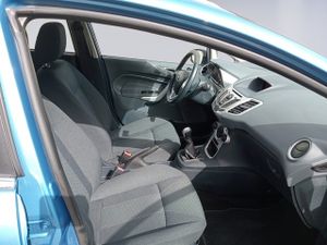 Ford Fiesta 1.6 TDCi Econetic 66 kW (90 CV) - Foto 14