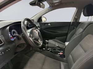 Hyundai Tucson 1.6 GDI SLE 4x2 97 kW (132 CV) - Foto 9