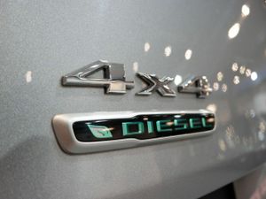 Jeep Cherokee 2.2 CRD 200 CV Limited Auto 4x4 Ac. D.II - Foto 7