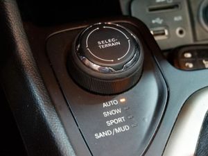 Jeep Cherokee 2.2 CRD 200 CV Limited Auto 4x4 Ac. D.II - Foto 16