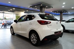 Mazda 2 Mazda Style 1.5 SKYACTIV-G 90 CV - Foto 6
