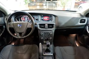 Volvo V40 2.0 T2 Kinetic - Foto 8