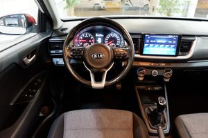 Kia Stonic 1.0 T-GDi MHEV iMT 74 kW (100 CV) Concept - Foto 10