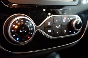 Renault Captur 1.3tCe Zen 130cv - Foto 13