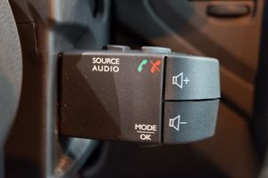 Renault Captur 1.3tCe Zen 130cv - Foto 20