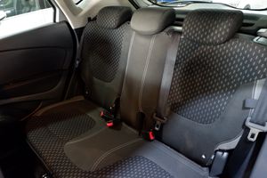 Renault Captur 1.3tCe Zen 130cv - Foto 7