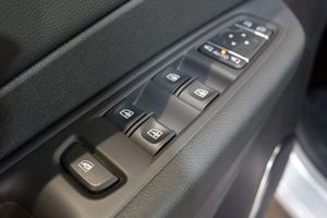 Renault Captur 1.3tCe Zen 130cv - Foto 10