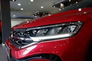 Volkswagen T-Roc T-Roc R-Line 1.5 TSI 110 kW - Foto 27