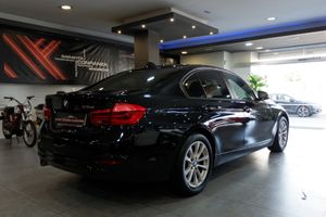 BMW Serie 3 318d - Foto 4