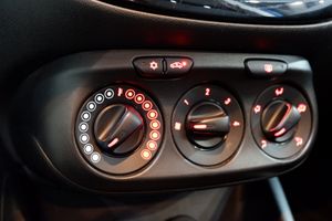 Opel Corsa 5p 120 Aniversario 1.4 GLP 66 kW - Foto 12