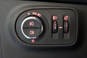 Opel Corsa 5p 120 Aniversario 1.4 GLP 66 kW - Foto 18
