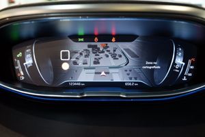 Peugeot 5008 GT Line 2.0 BlueHDi 150 S&S - Foto 23