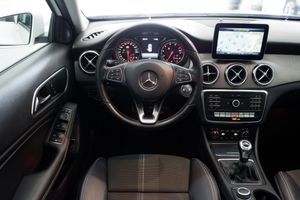 Mercedes GLA 180 - Foto 9