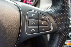Mercedes GLA 180 - Foto 25