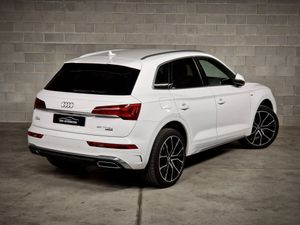 Audi Q5 55 TFSI e quattro.  - Foto 3