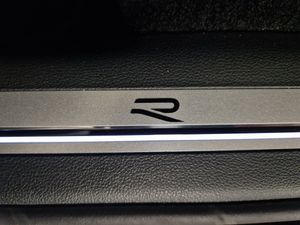 Volkswagen Tiguan R  - Foto 13