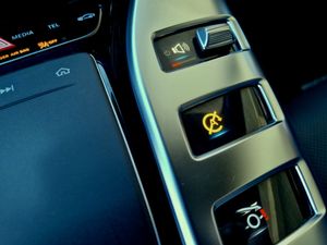 Mercedes AMG-GT  43 4MATIC  - Foto 25