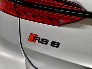 Audi A6 RS6 Avant TFSI quattro  - Foto 17