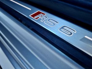 Audi A6 RS6 Avant TFSI quattro  - Foto 14