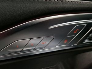 BMW Serie 8 850i Xdrive  - Foto 17