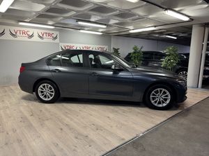 BMW Serie 3 318D  - Foto 3